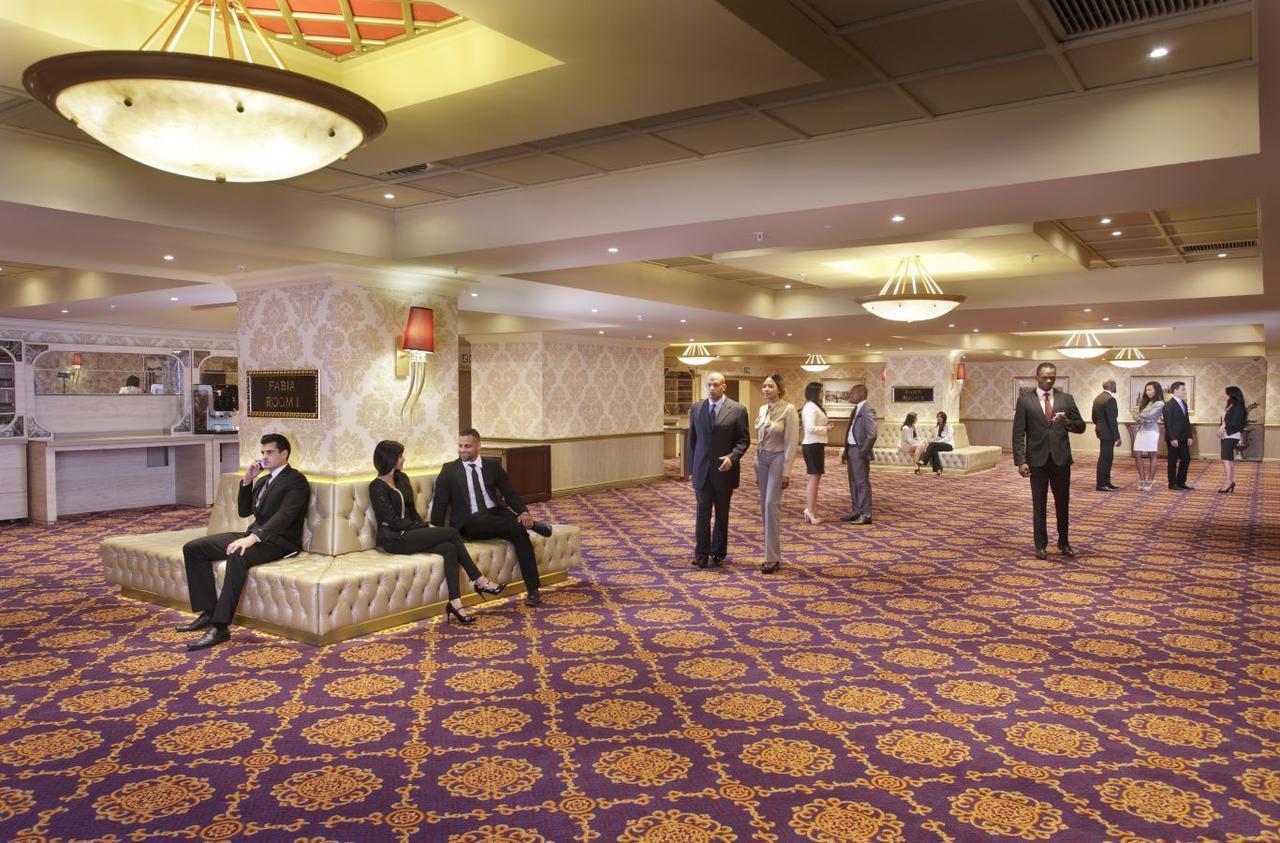 Peermont Metcourt Suites At Emperors Palace Kempton Park Exterior photo