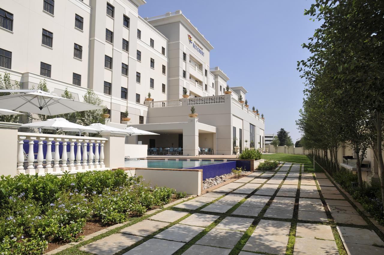 Peermont Metcourt Suites At Emperors Palace Kempton Park Exterior photo