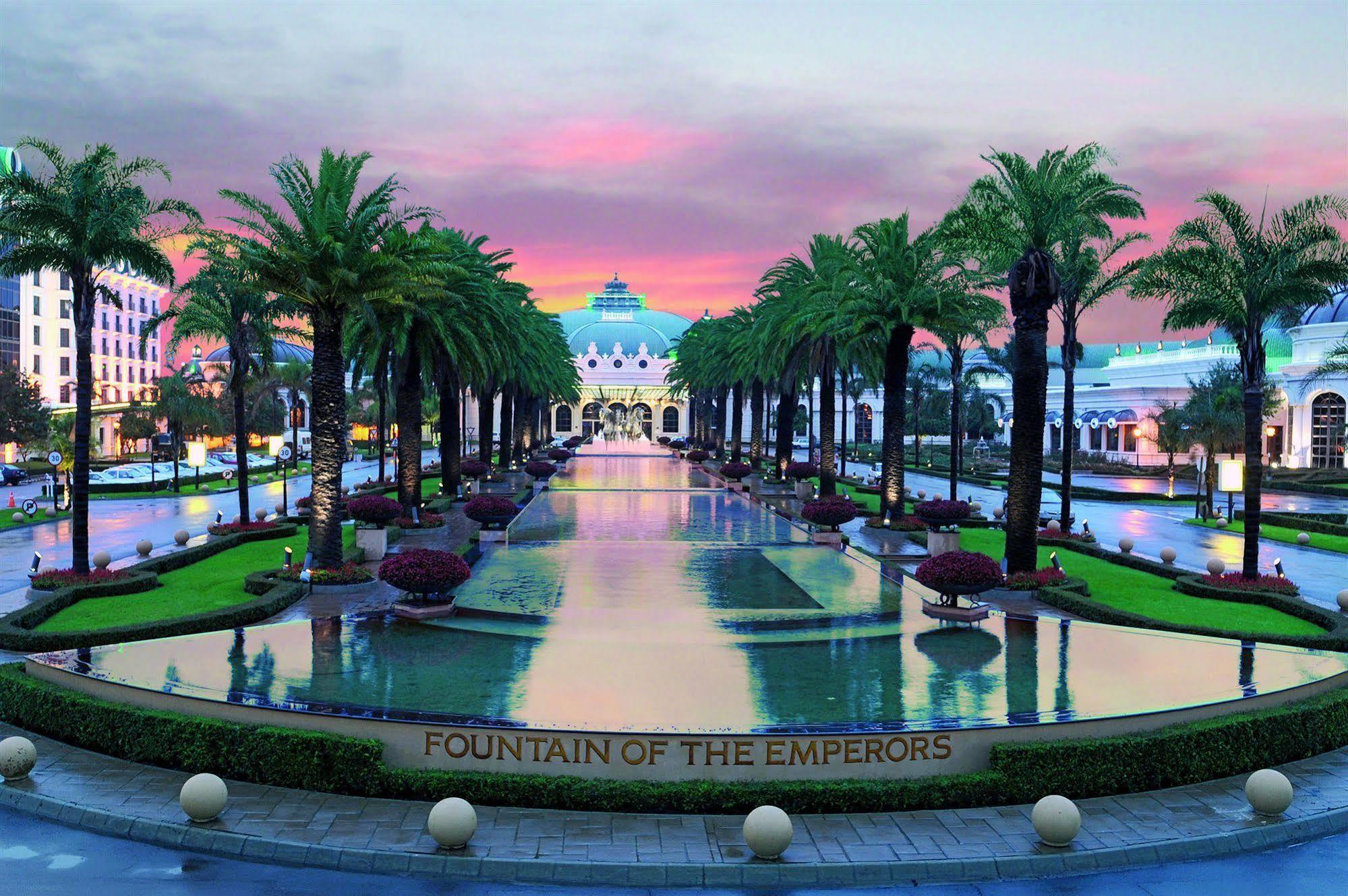 Peermont Metcourt Suites At Emperors Palace Kempton Park Exterior photo